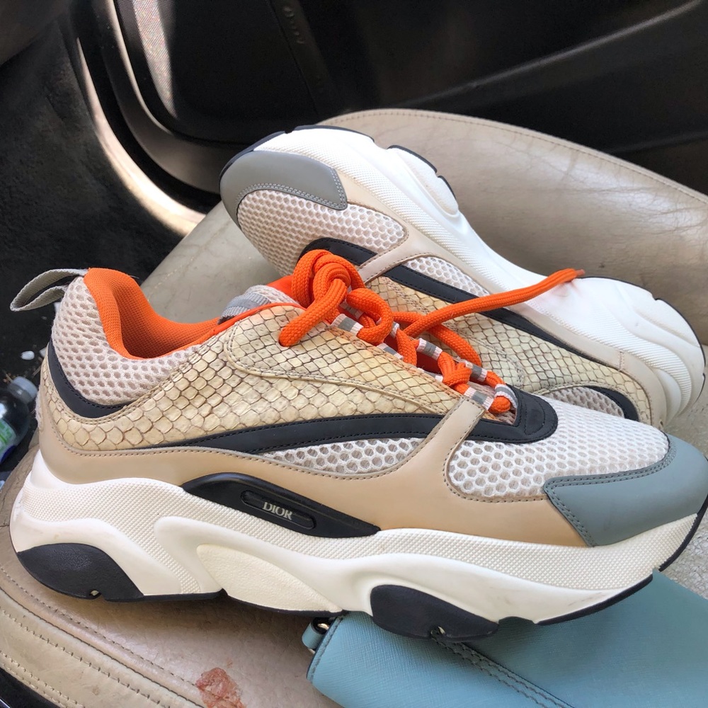 Size 9 in men I paid $1800 I will sell them for $800 - Picture 9 of 10
